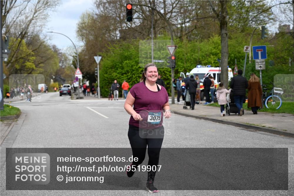 12.04.2026 - 45. Internationalen Wilhelmsburger Insellauf J. Mangold http://msf.ph/oto/9519907 12.04.2026 13:34:05 Ziel 3409, 3075 meine-sportfotos.de