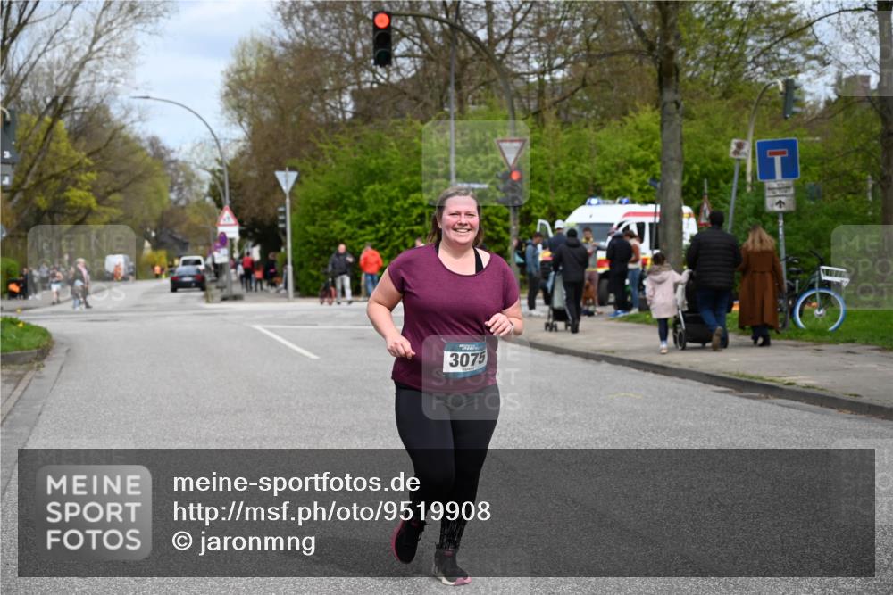 12.04.2026 - 45. Internationalen Wilhelmsburger Insellauf J. Mangold http://msf.ph/oto/9519908 12.04.2026 13:34:05 Ziel 3409, 3075 meine-sportfotos.de