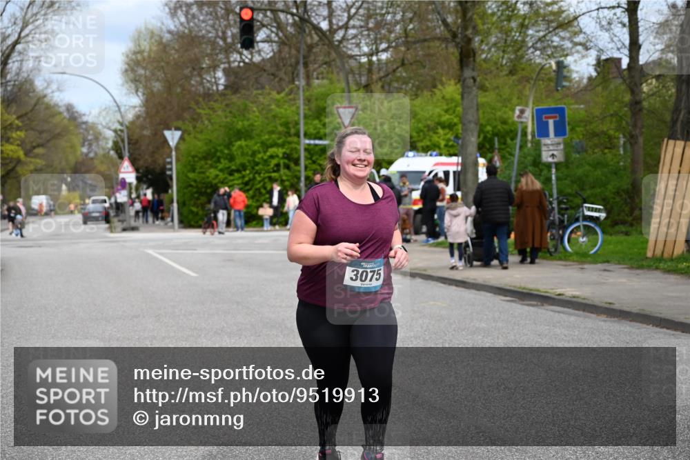 12.04.2026 - 45. Internationalen Wilhelmsburger Insellauf J. Mangold http://msf.ph/oto/9519913 12.04.2026 13:34:05 Ziel 3409, 3075 meine-sportfotos.de