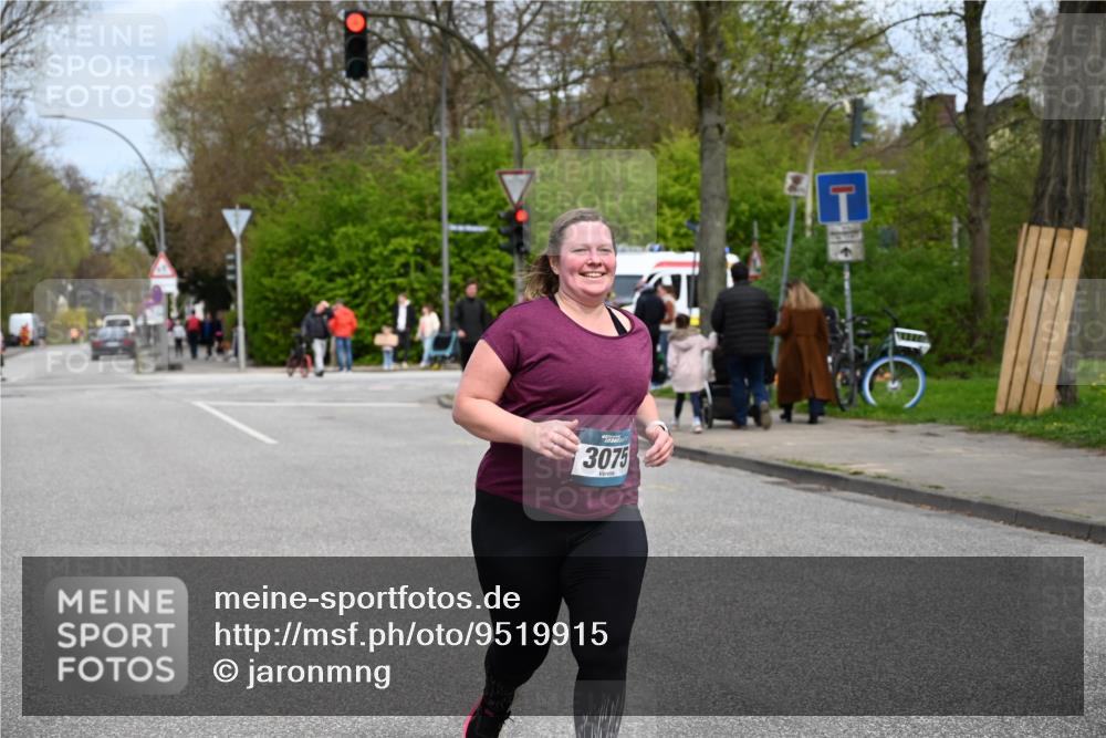 12.04.2026 - 45. Internationalen Wilhelmsburger Insellauf J. Mangold http://msf.ph/oto/9519915 12.04.2026 13:34:05 Ziel 3409, 3075 meine-sportfotos.de