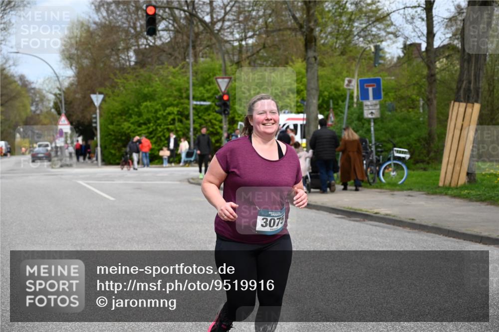 12.04.2026 - 45. Internationalen Wilhelmsburger Insellauf J. Mangold http://msf.ph/oto/9519916 12.04.2026 13:34:05 Ziel 3409, 3075 meine-sportfotos.de