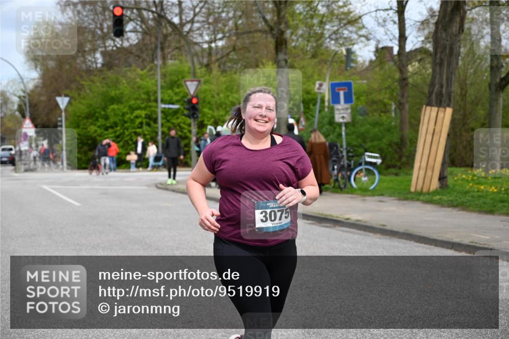 12.04.2026 - 45. Internationalen Wilhelmsburger Insellauf J. Mangold http://msf.ph/oto/9519919 12.04.2026 13:34:06 Ziel 3409, 3075 meine-sportfotos.de