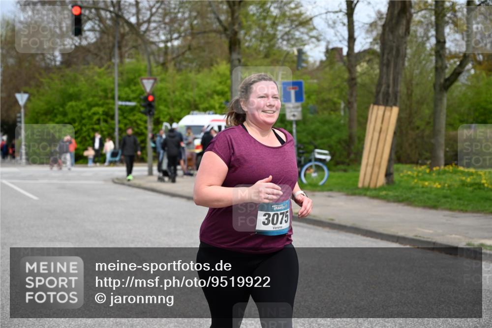 12.04.2026 - 45. Internationalen Wilhelmsburger Insellauf J. Mangold http://msf.ph/oto/9519922 12.04.2026 13:34:06 Ziel 3409, 3075 meine-sportfotos.de