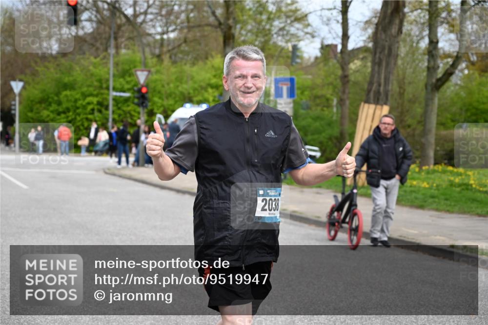 12.04.2026 - 45. Internationalen Wilhelmsburger Insellauf J. Mangold http://msf.ph/oto/9519947 12.04.2026 13:34:35 Ziel 3075, 2038 meine-sportfotos.de