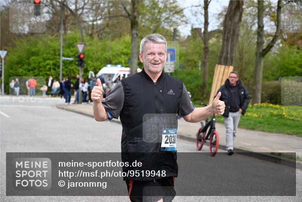 12.04.2026 - 45. Internationalen Wilhelmsburger Insellauf J. Mangold http://msf.ph/oto/9519948 12.04.2026 13:34:35 Ziel 3075, 2038 meine-sportfotos.de