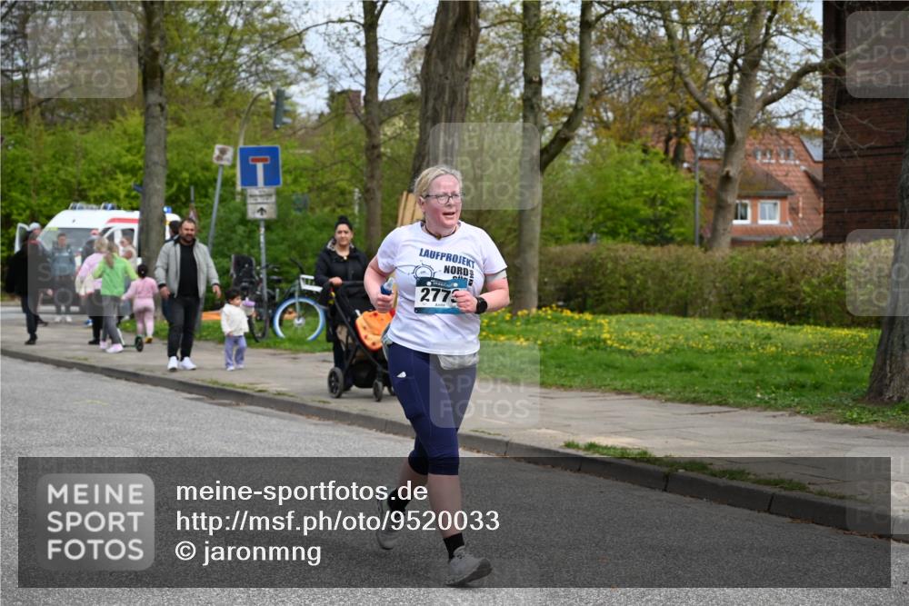 12.04.2026 - 45. Internationalen Wilhelmsburger Insellauf J. Mangold http://msf.ph/oto/9520033 12.04.2026 13:36:19 Ziel 5233, 3376, 2773 meine-sportfotos.de