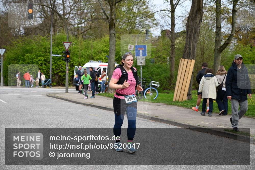 12.04.2026 - 45. Internationalen Wilhelmsburger Insellauf J. Mangold http://msf.ph/oto/9520047 12.04.2026 13:36:38 Ziel 2773, 3559, 5604 meine-sportfotos.de