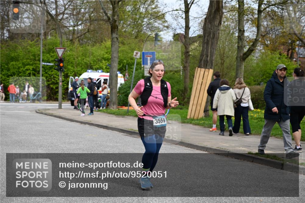 12.04.2026 - 45. Internationalen Wilhelmsburger Insellauf J. Mangold http://msf.ph/oto/9520051 12.04.2026 13:36:38 Ziel 2773, 3559, 5604 meine-sportfotos.de