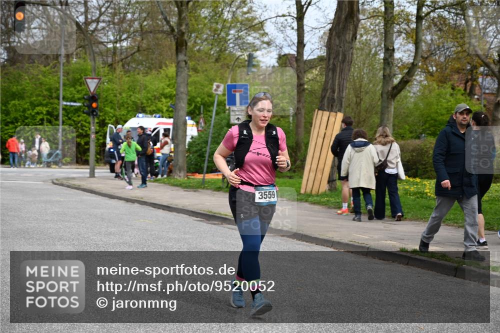 12.04.2026 - 45. Internationalen Wilhelmsburger Insellauf J. Mangold http://msf.ph/oto/9520052 12.04.2026 13:36:39 Ziel 2773, 3559, 5604 meine-sportfotos.de