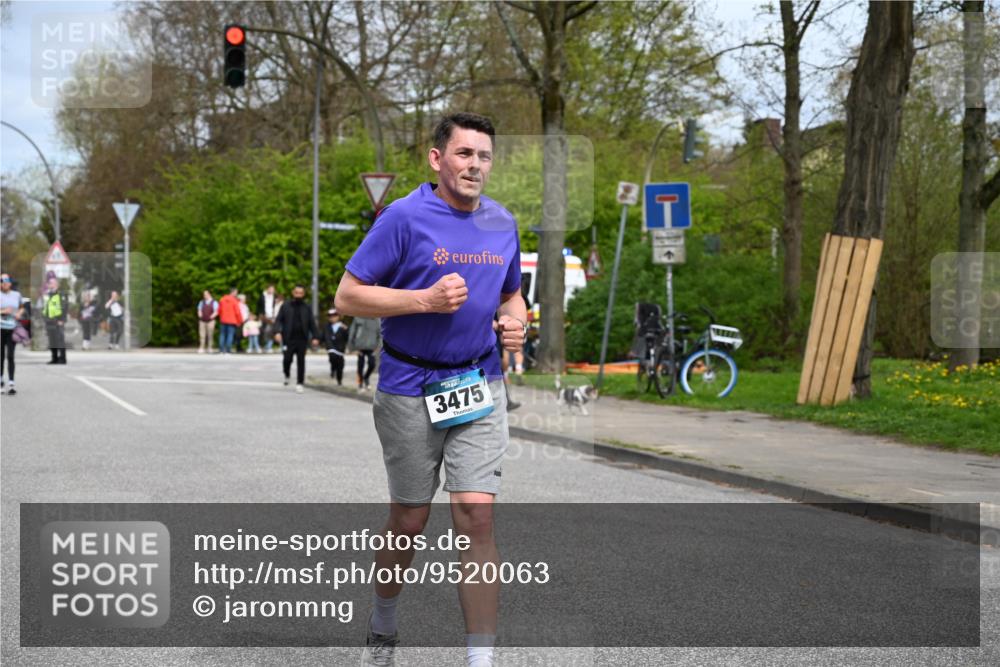 12.04.2026 - 45. Internationalen Wilhelmsburger Insellauf J. Mangold http://msf.ph/oto/9520063 12.04.2026 13:36:55 Ziel 2773, 3559, 5604, 3475 meine-sportfotos.de