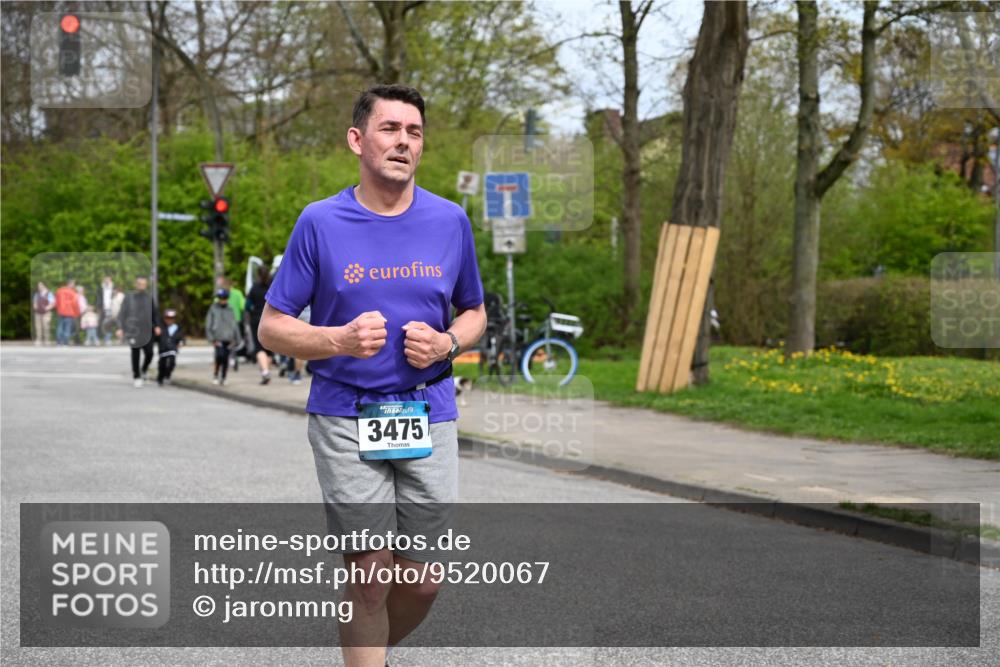 12.04.2026 - 45. Internationalen Wilhelmsburger Insellauf J. Mangold http://msf.ph/oto/9520067 12.04.2026 13:36:55 Ziel 2773, 3559, 5604, 3475 meine-sportfotos.de