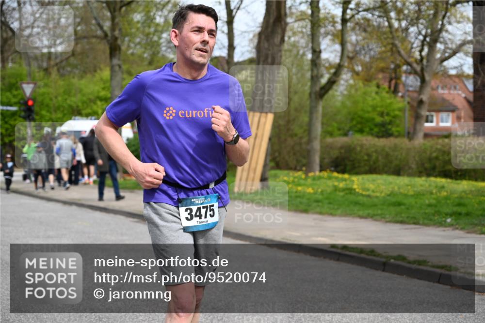 12.04.2026 - 45. Internationalen Wilhelmsburger Insellauf J. Mangold http://msf.ph/oto/9520074 12.04.2026 13:36:56 Ziel 2773, 3559, 5604, 3475 meine-sportfotos.de