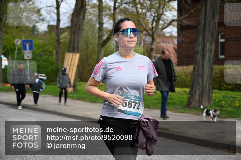 12.04.2026 - 45. Internationalen Wilhelmsburger Insellauf J. Mangold http://msf.ph/oto/9520098 12.04.2026 13:37:07 Ziel 3559, 5604, 3475, 5672 meine-sportfotos.de