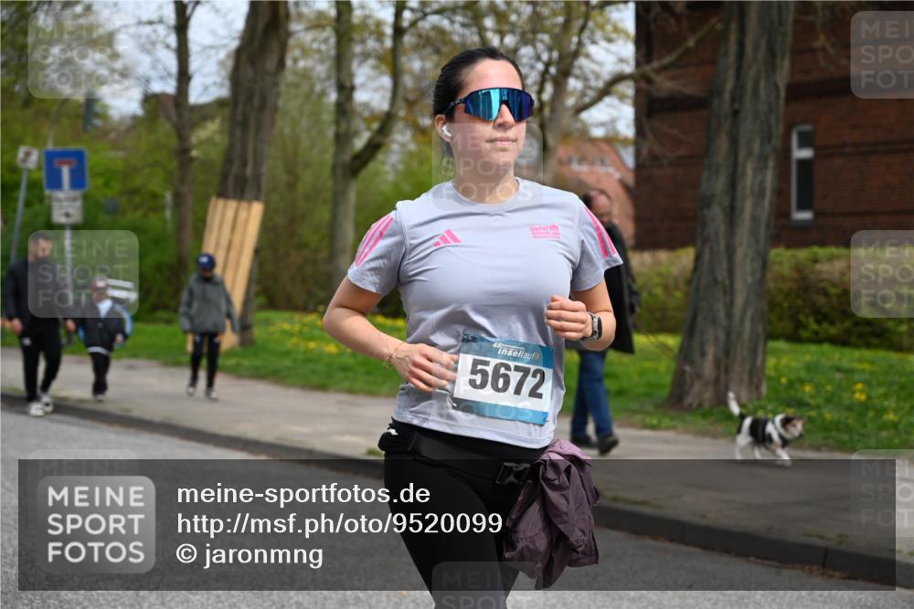 12.04.2026 - 45. Internationalen Wilhelmsburger Insellauf J. Mangold http://msf.ph/oto/9520099 12.04.2026 13:37:07 Ziel 3559, 5604, 3475, 5672 meine-sportfotos.de