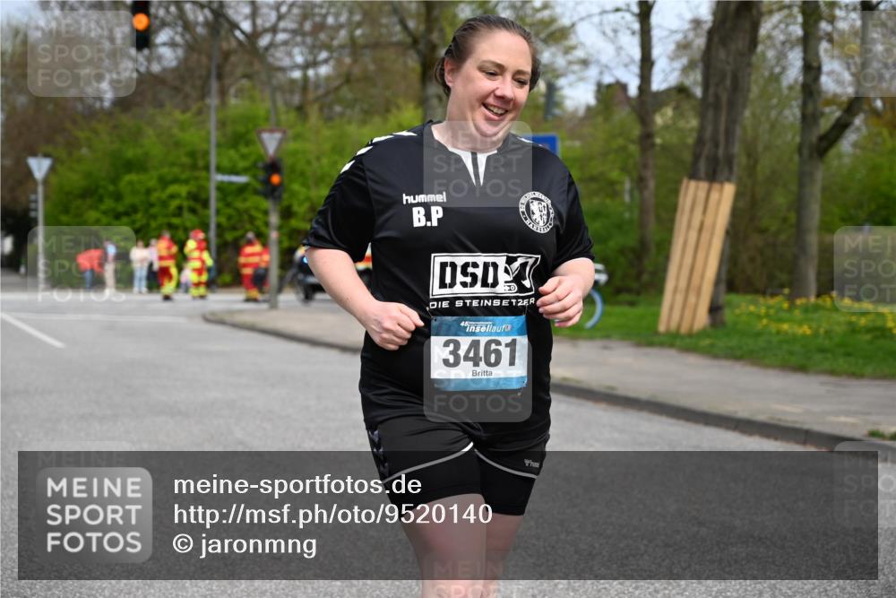 12.04.2026 - 45. Internationalen Wilhelmsburger Insellauf J. Mangold http://msf.ph/oto/9520140 12.04.2026 13:41:10 Ziel 3461 meine-sportfotos.de