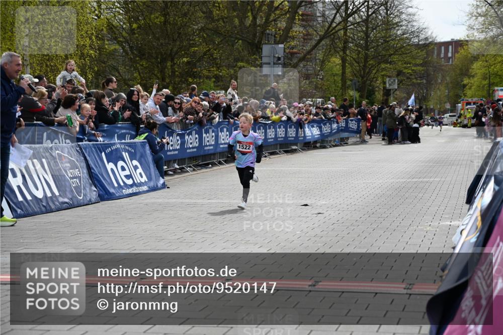 12.04.2026 - 45. Internationalen Wilhelmsburger Insellauf J. Mangold http://msf.ph/oto/9520147 12.04.2026 14:07:52 Ziel 1522 meine-sportfotos.de