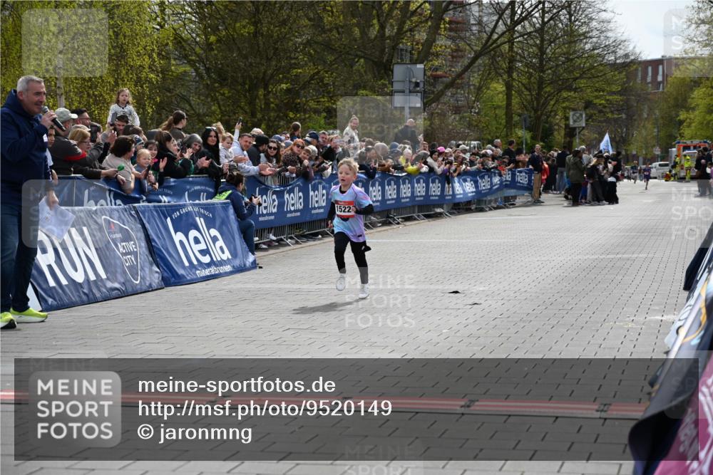 12.04.2026 - 45. Internationalen Wilhelmsburger Insellauf J. Mangold http://msf.ph/oto/9520149 12.04.2026 14:07:52 Ziel 1522 meine-sportfotos.de
