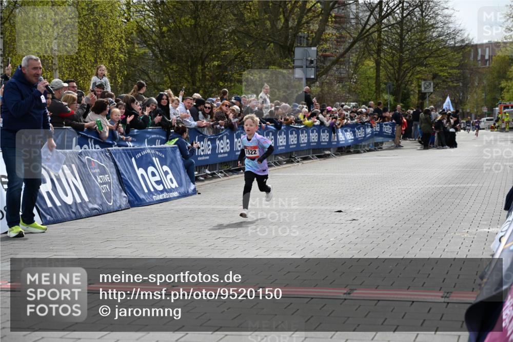 12.04.2026 - 45. Internationalen Wilhelmsburger Insellauf J. Mangold http://msf.ph/oto/9520150 12.04.2026 14:07:52 Ziel 1522 meine-sportfotos.de