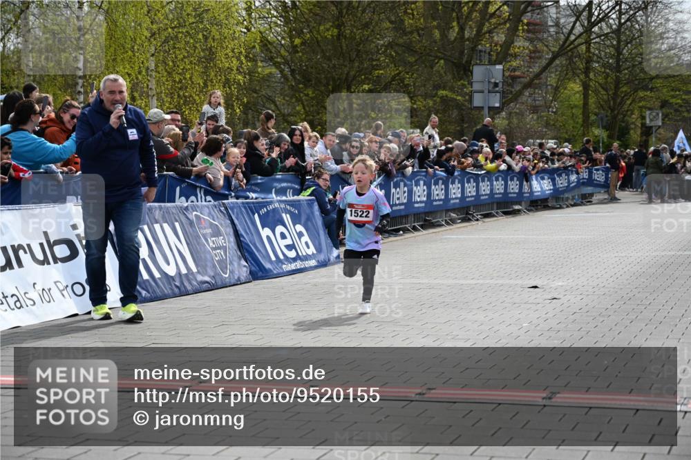 12.04.2026 - 45. Internationalen Wilhelmsburger Insellauf J. Mangold http://msf.ph/oto/9520155 12.04.2026 14:07:52 Ziel 1522 meine-sportfotos.de