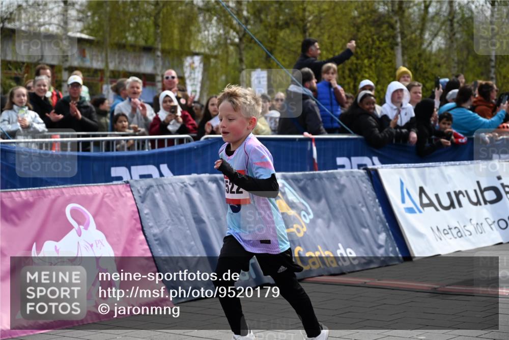 12.04.2026 - 45. Internationalen Wilhelmsburger Insellauf J. Mangold http://msf.ph/oto/9520179 12.04.2026 14:07:54 Ziel 1522 meine-sportfotos.de