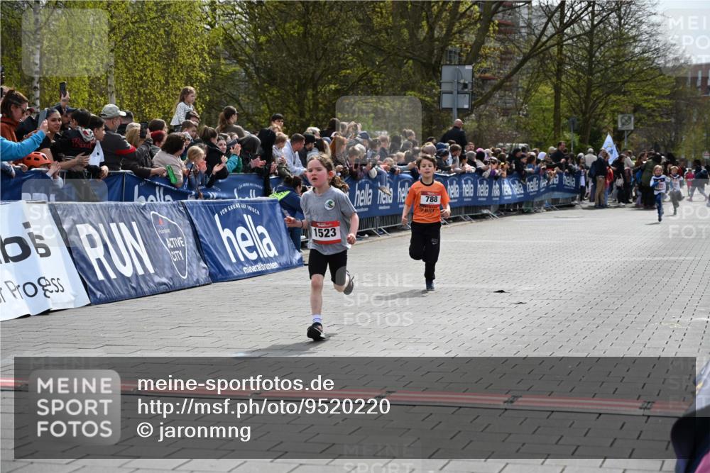 12.04.2026 - 45. Internationalen Wilhelmsburger Insellauf J. Mangold http://msf.ph/oto/9520220 12.04.2026 14:08:16 Ziel 1523, 788 meine-sportfotos.de