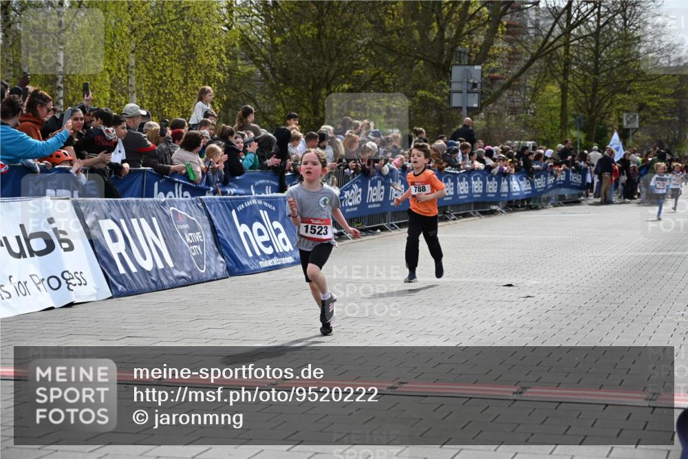 12.04.2026 - 45. Internationalen Wilhelmsburger Insellauf J. Mangold http://msf.ph/oto/9520222 12.04.2026 14:08:16 Ziel 1523, 788 meine-sportfotos.de