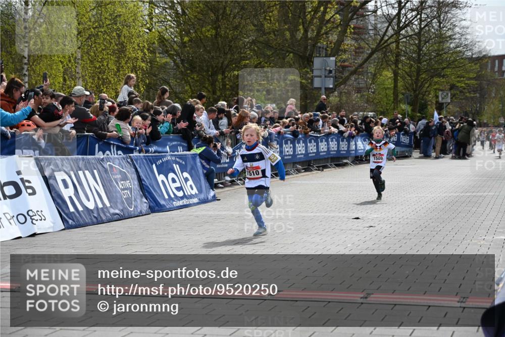 12.04.2026 - 45. Internationalen Wilhelmsburger Insellauf J. Mangold http://msf.ph/oto/9520250 12.04.2026 14:08:22 Ziel 1510, 1509 meine-sportfotos.de