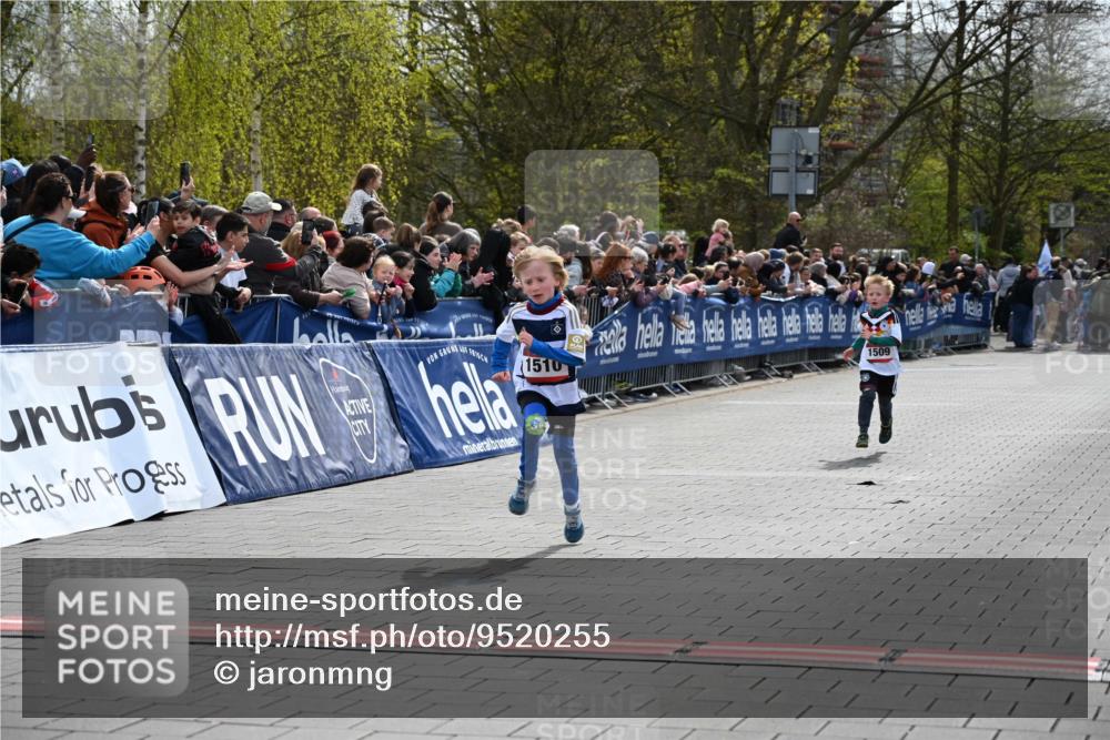 12.04.2026 - 45. Internationalen Wilhelmsburger Insellauf J. Mangold http://msf.ph/oto/9520255 12.04.2026 14:08:22 Ziel 1510, 1509 meine-sportfotos.de