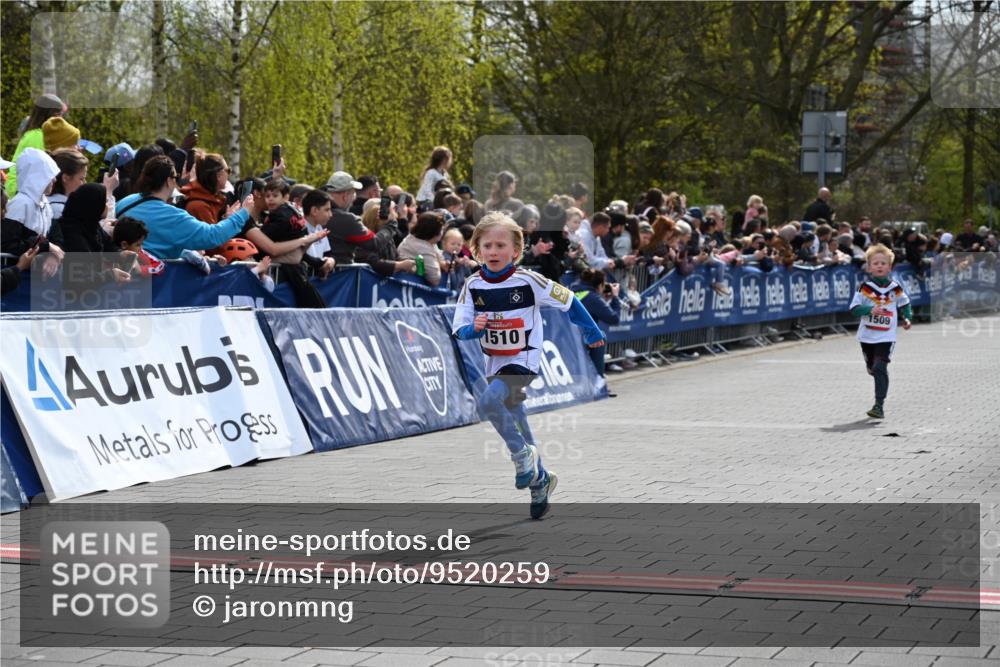 12.04.2026 - 45. Internationalen Wilhelmsburger Insellauf J. Mangold http://msf.ph/oto/9520259 12.04.2026 14:08:22 Ziel 1510, 1509 meine-sportfotos.de