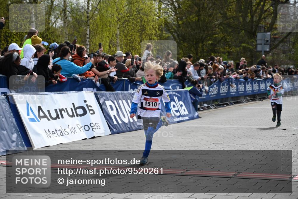 12.04.2026 - 45. Internationalen Wilhelmsburger Insellauf J. Mangold http://msf.ph/oto/9520261 12.04.2026 14:08:22 Ziel 1510, 1509 meine-sportfotos.de