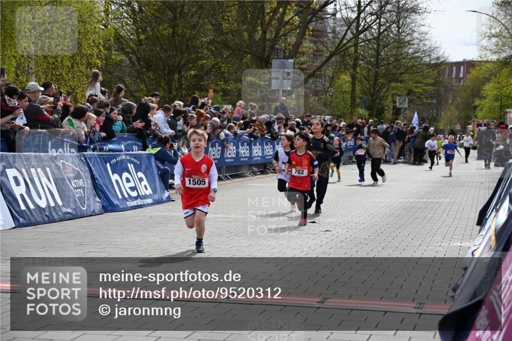 12.04.2026 - 45. Internationalen Wilhelmsburger Insellauf J. Mangold http://msf.ph/oto/9520312 12.04.2026 14:08:34 Ziel 58, 26, 716, 1505, 782, 258, 175 meine-sportfotos.de