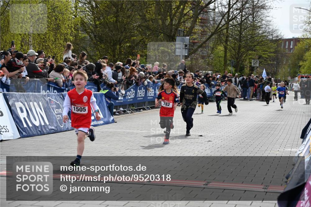 12.04.2026 - 45. Internationalen Wilhelmsburger Insellauf J. Mangold http://msf.ph/oto/9520318 12.04.2026 14:08:34 Ziel 58, 26, 716, 1505, 782, 258, 175 meine-sportfotos.de