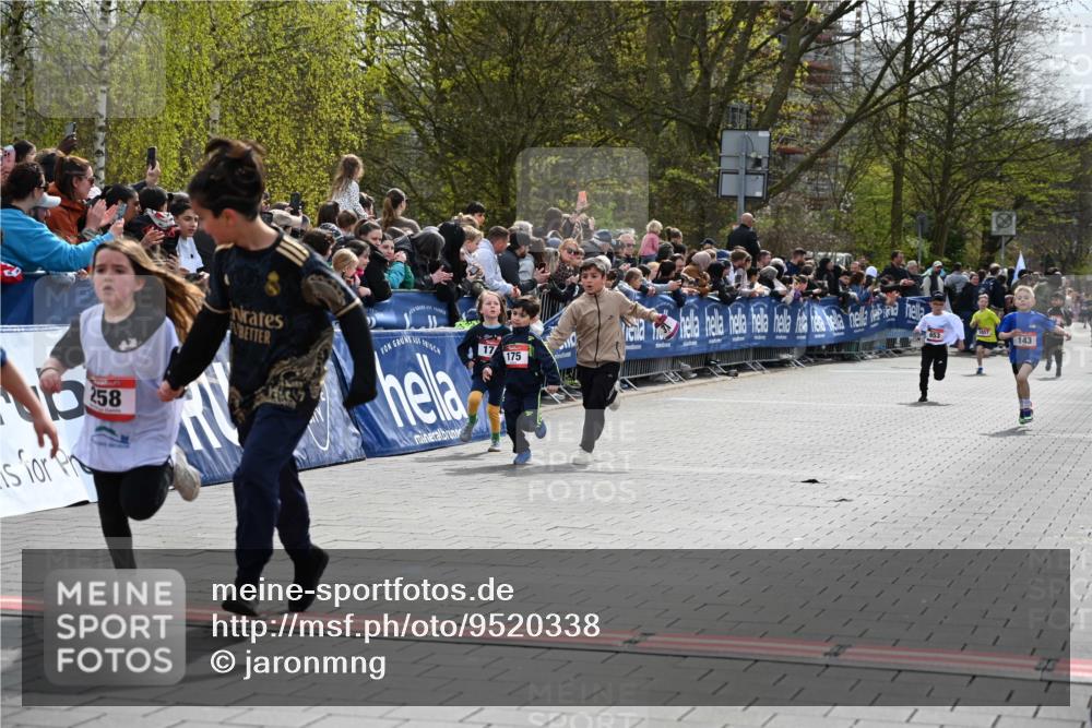 12.04.2026 - 45. Internationalen Wilhelmsburger Insellauf J. Mangold http://msf.ph/oto/9520338 12.04.2026 14:08:37 Ziel 1505, 782, 258, 175, 174, 653, 143 meine-sportfotos.de