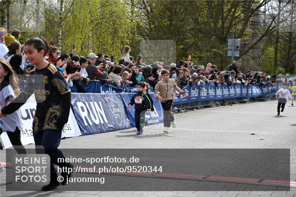 12.04.2026 - 45. Internationalen Wilhelmsburger Insellauf J. Mangold http://msf.ph/oto/9520344 12.04.2026 14:08:37 Ziel 1505, 782, 258, 175, 174, 653, 143 meine-sportfotos.de