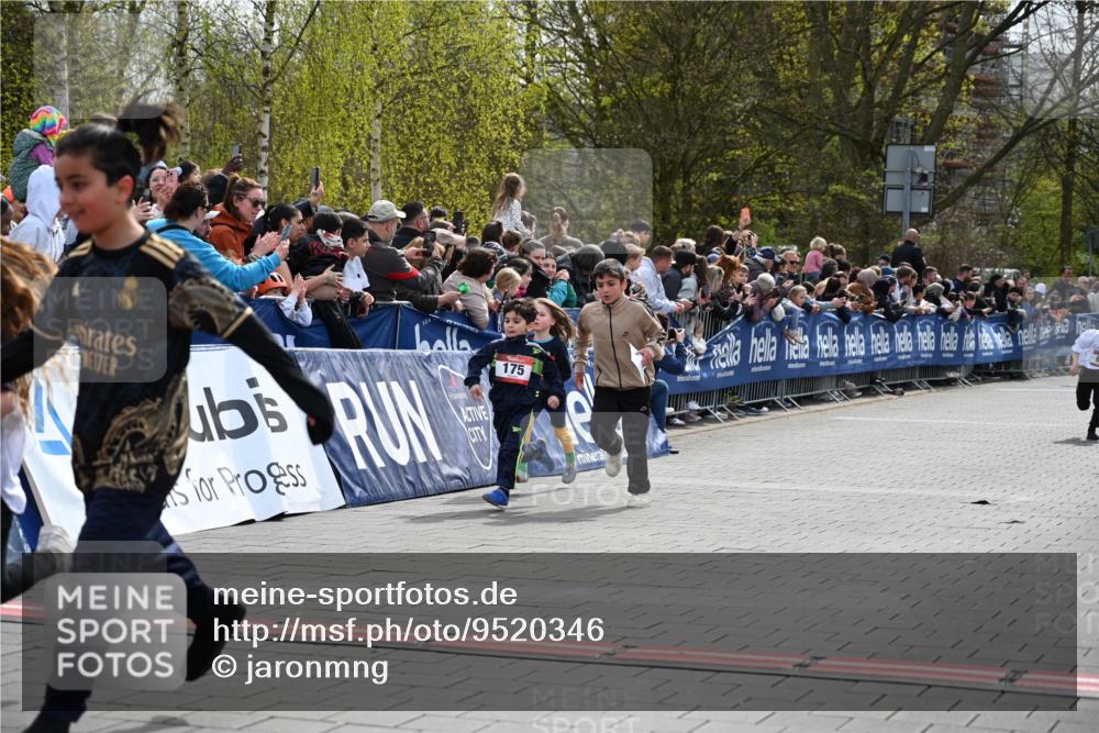 12.04.2026 - 45. Internationalen Wilhelmsburger Insellauf J. Mangold http://msf.ph/oto/9520346 12.04.2026 14:08:37 Ziel 1505, 782, 258, 175, 174, 653, 143 meine-sportfotos.de