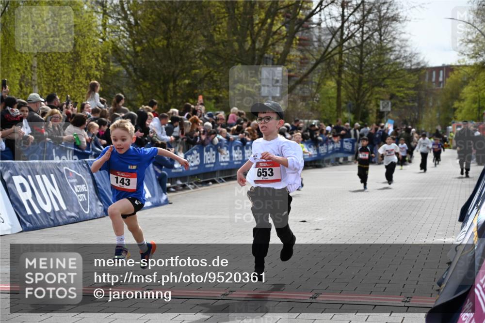 12.04.2026 - 45. Internationalen Wilhelmsburger Insellauf J. Mangold http://msf.ph/oto/9520361 12.04.2026 14:08:40 Ziel 782, 258, 175, 174, 653, 143, 1057, 232 meine-sportfotos.de