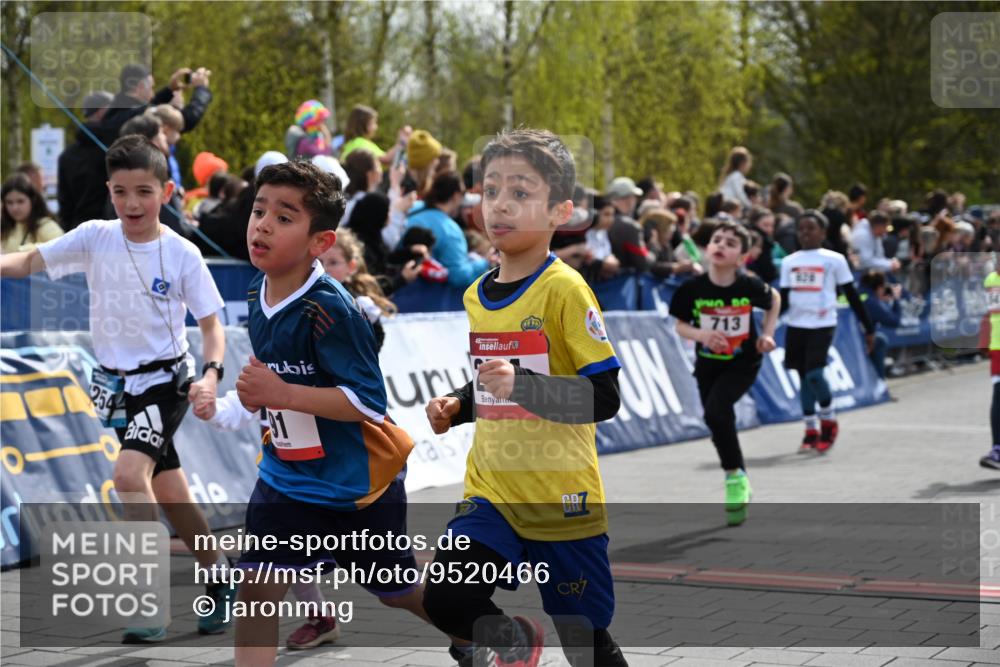 12.04.2026 - 45. Internationalen Wilhelmsburger Insellauf J. Mangold http://msf.ph/oto/9520466 12.04.2026 14:09:01 Ziel 91, 254, 1506, 266, 713, 547, 762, 281, 928, 953 meine-sportfotos.de