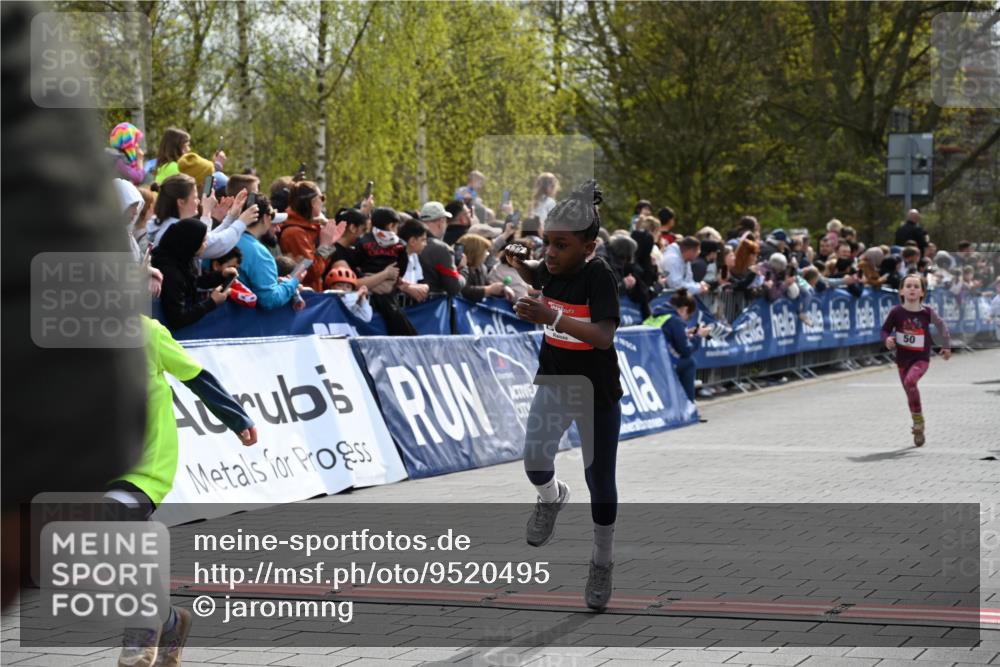 12.04.2026 - 45. Internationalen Wilhelmsburger Insellauf J. Mangold http://msf.ph/oto/9520495 12.04.2026 14:09:07 Ziel 762, 281, 928, 953, 614, 235, 50, 256, 214, 939, 274 meine-sportfotos.de