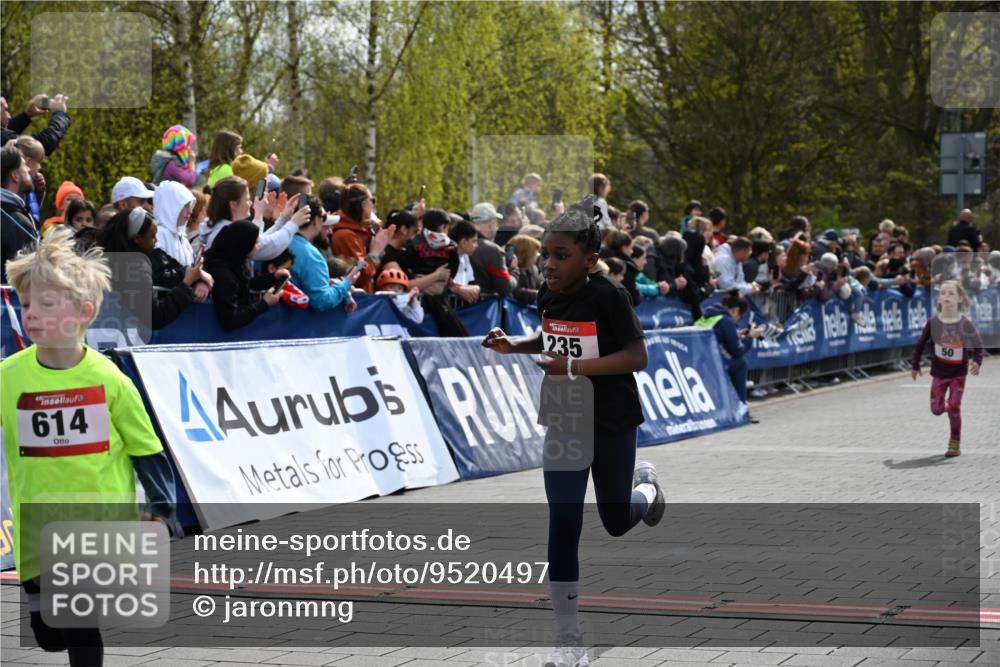 12.04.2026 - 45. Internationalen Wilhelmsburger Insellauf J. Mangold http://msf.ph/oto/9520497 12.04.2026 14:09:07 Ziel 762, 281, 928, 953, 614, 235, 50, 256, 214, 939, 274 meine-sportfotos.de