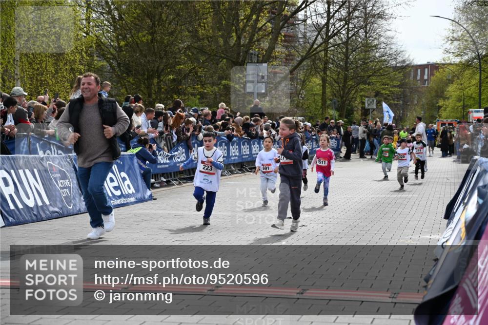 12.04.2026 - 45. Internationalen Wilhelmsburger Insellauf J. Mangold http://msf.ph/oto/9520596 12.04.2026 14:09:23 Ziel 12, 911, 741, 1502, 927, 215, 577, 223, 271, 691, 1511, 252, 270, 220 meine-sportfotos.de