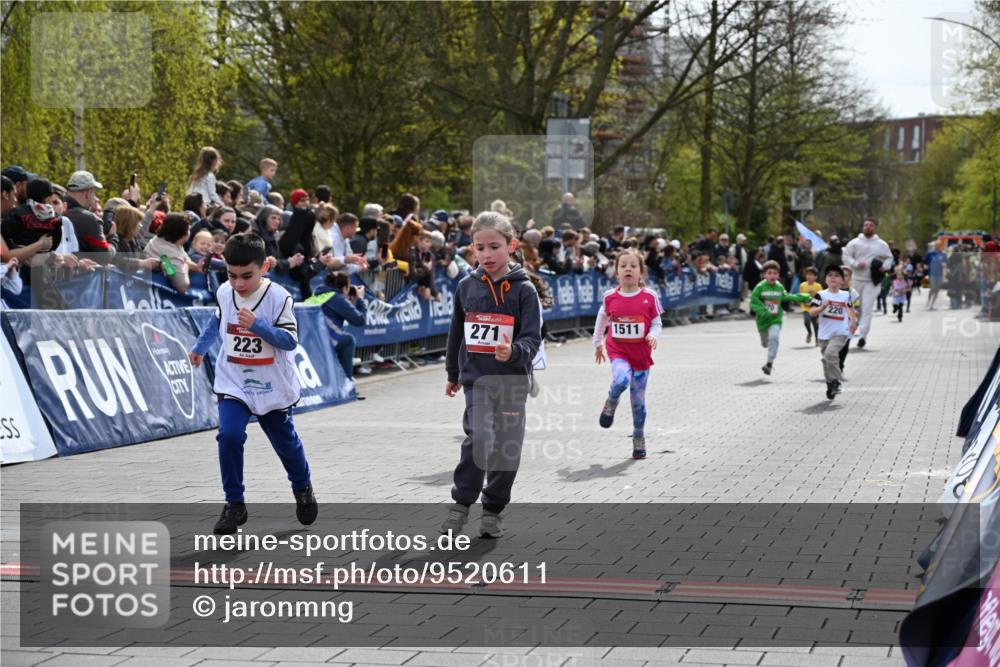 12.04.2026 - 45. Internationalen Wilhelmsburger Insellauf J. Mangold http://msf.ph/oto/9520611 12.04.2026 14:09:24 Ziel 911, 741, 1502, 927, 215, 577, 223, 271, 691, 1511, 252, 270, 220 meine-sportfotos.de