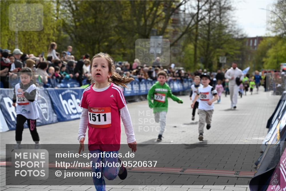 12.04.2026 - 45. Internationalen Wilhelmsburger Insellauf J. Mangold http://msf.ph/oto/9520637 12.04.2026 14:09:26 Ziel 577, 223, 271, 691, 1511, 252, 270, 220, 219 meine-sportfotos.de