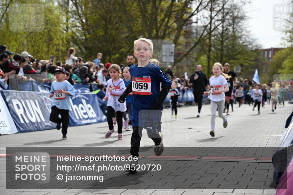 12.04.2026 - 45. Internationalen Wilhelmsburger Insellauf J. Mangold http://msf.ph/oto/9520720 12.04.2026 14:09:41 Ziel 1501, 249, 1059, 1516, 94, 921, 251, 945, 934, 212, 735, 190 meine-sportfotos.de