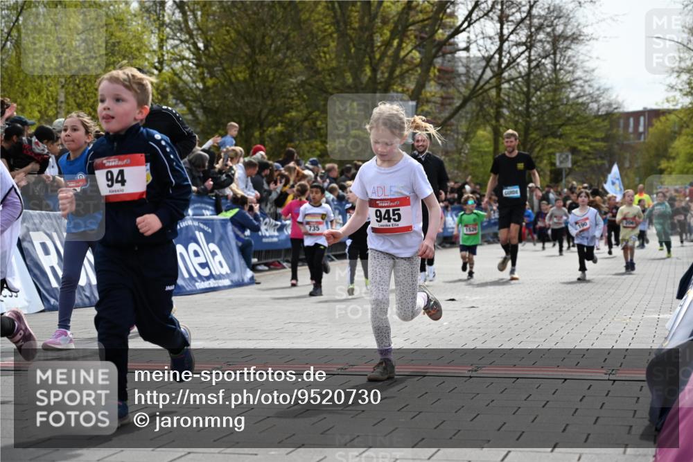 12.04.2026 - 45. Internationalen Wilhelmsburger Insellauf J. Mangold http://msf.ph/oto/9520730 12.04.2026 14:09:43 Ziel 1501, 249, 1059, 1516, 94, 921, 251, 945, 934, 212, 735, 190, 240, 1520 meine-sportfotos.de