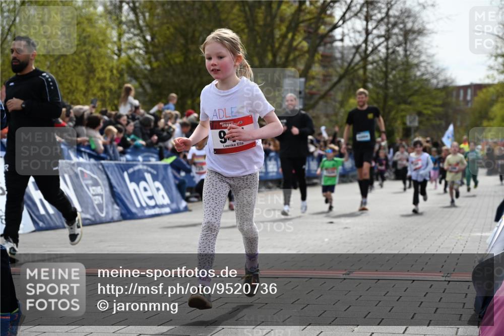 12.04.2026 - 45. Internationalen Wilhelmsburger Insellauf J. Mangold http://msf.ph/oto/9520736 12.04.2026 14:09:43 Ziel 1501, 249, 1059, 1516, 94, 921, 251, 945, 934, 212, 735, 190, 240, 1520 meine-sportfotos.de