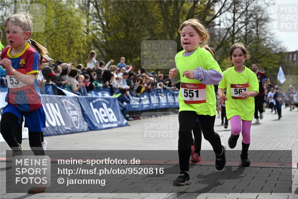12.04.2026 - 45. Internationalen Wilhelmsburger Insellauf J. Mangold http://msf.ph/oto/9520816 12.04.2026 14:09:55 Ziel 7, 917, 284, 44, 200, 563, 53, 712, 1512, 1525, 551, 764, 567, 720, 719, 907, 158, 268 meine-sportfotos.de