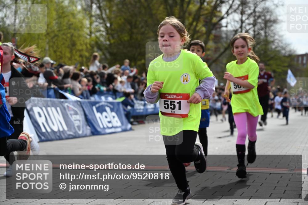 12.04.2026 - 45. Internationalen Wilhelmsburger Insellauf J. Mangold http://msf.ph/oto/9520818 12.04.2026 14:09:55 Ziel 7, 917, 284, 44, 200, 563, 53, 712, 1512, 1525, 551, 764, 567, 720, 719, 907, 158, 268 meine-sportfotos.de