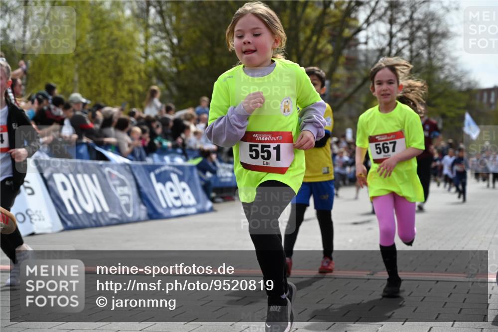 12.04.2026 - 45. Internationalen Wilhelmsburger Insellauf J. Mangold http://msf.ph/oto/9520819 12.04.2026 14:09:55 Ziel 7, 917, 284, 44, 200, 563, 53, 712, 1512, 1525, 551, 764, 567, 720, 719, 907, 158, 268 meine-sportfotos.de