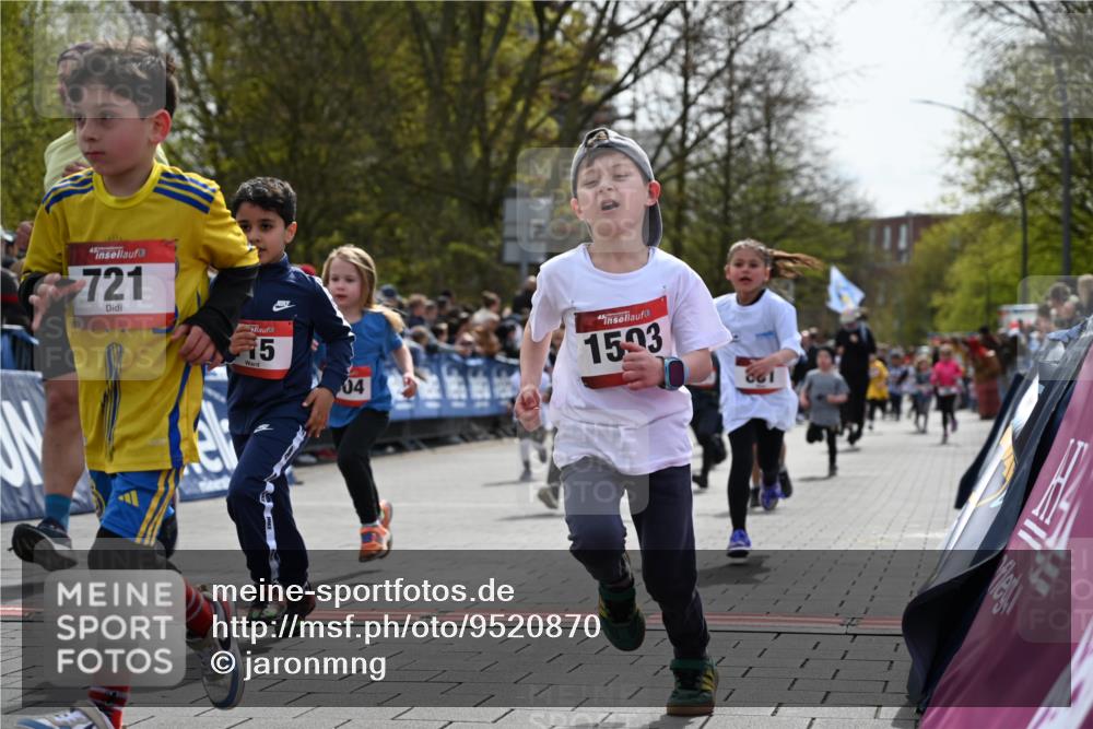 12.04.2026 - 45. Internationalen Wilhelmsburger Insellauf J. Mangold http://msf.ph/oto/9520870 12.04.2026 14:10:02 Ziel 907, 158, 268, 543, 721, 1503, 736, 715, 6, 1504, 412, 681, 640, 248, 441, 723, 119, 186, 224 meine-sportfotos.de