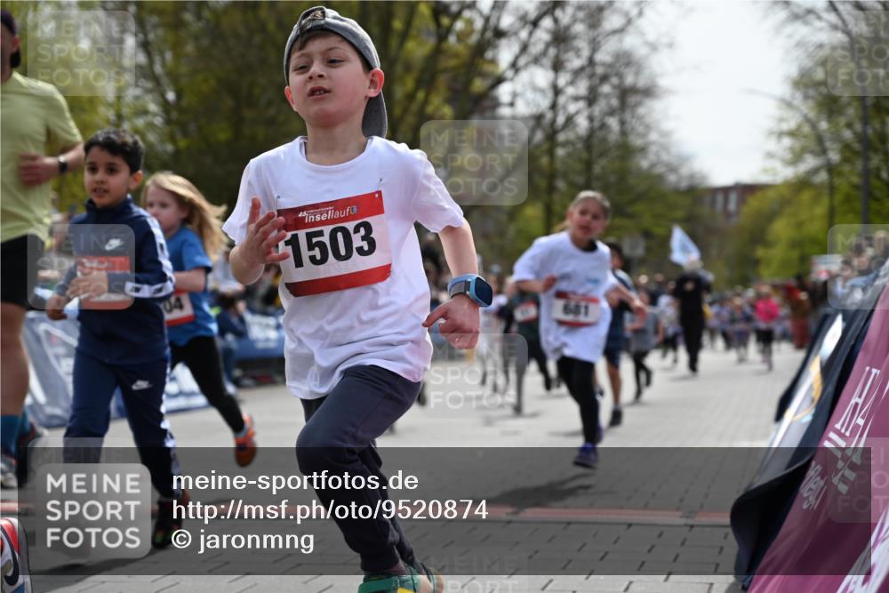 12.04.2026 - 45. Internationalen Wilhelmsburger Insellauf J. Mangold http://msf.ph/oto/9520874 12.04.2026 14:10:02 Ziel 907, 158, 268, 543, 721, 1503, 736, 715, 6, 1504, 412, 681, 640, 248, 441, 723, 119, 186, 224 meine-sportfotos.de